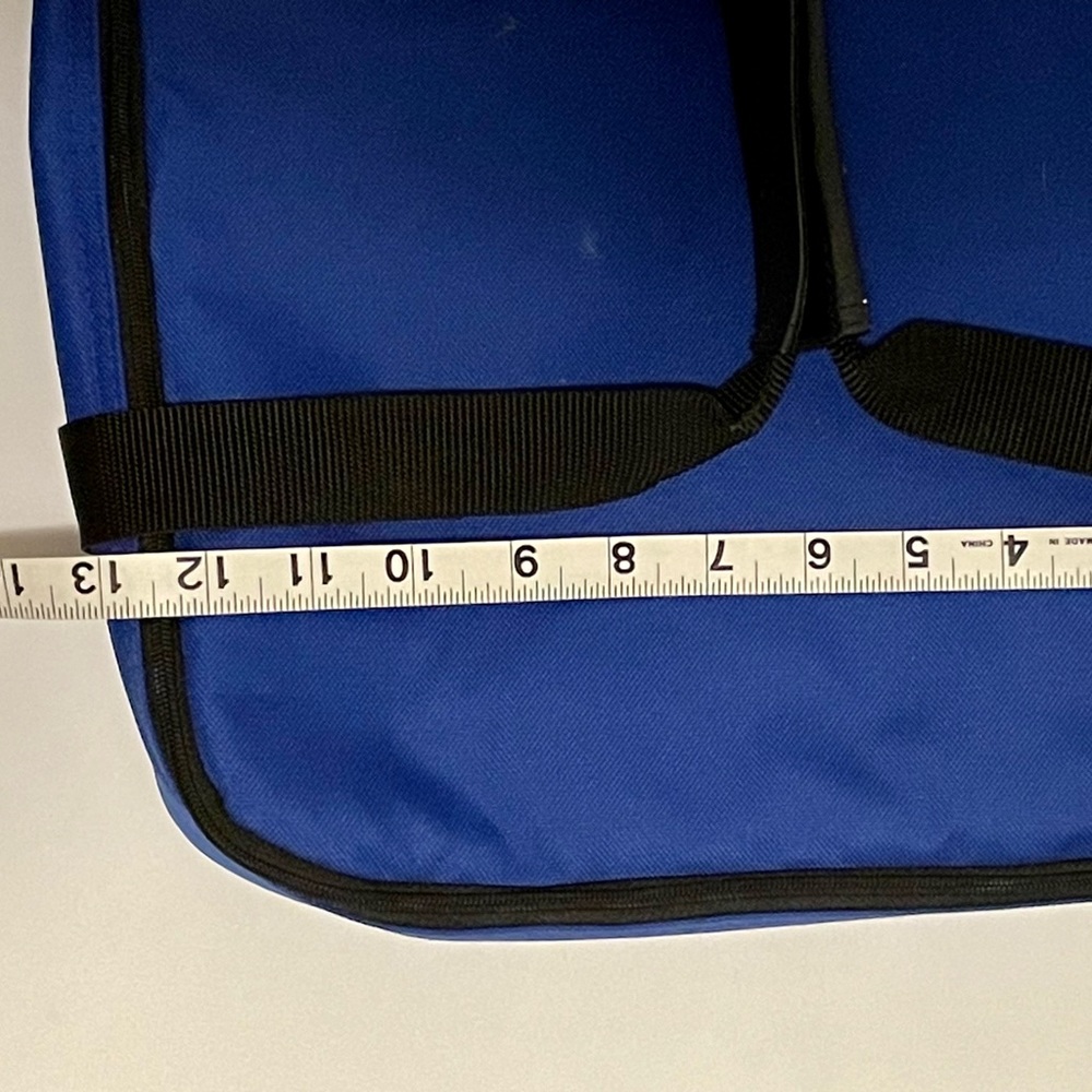 Pyrex To Go Casserole Insulated Carrier - Picture 4 of 8